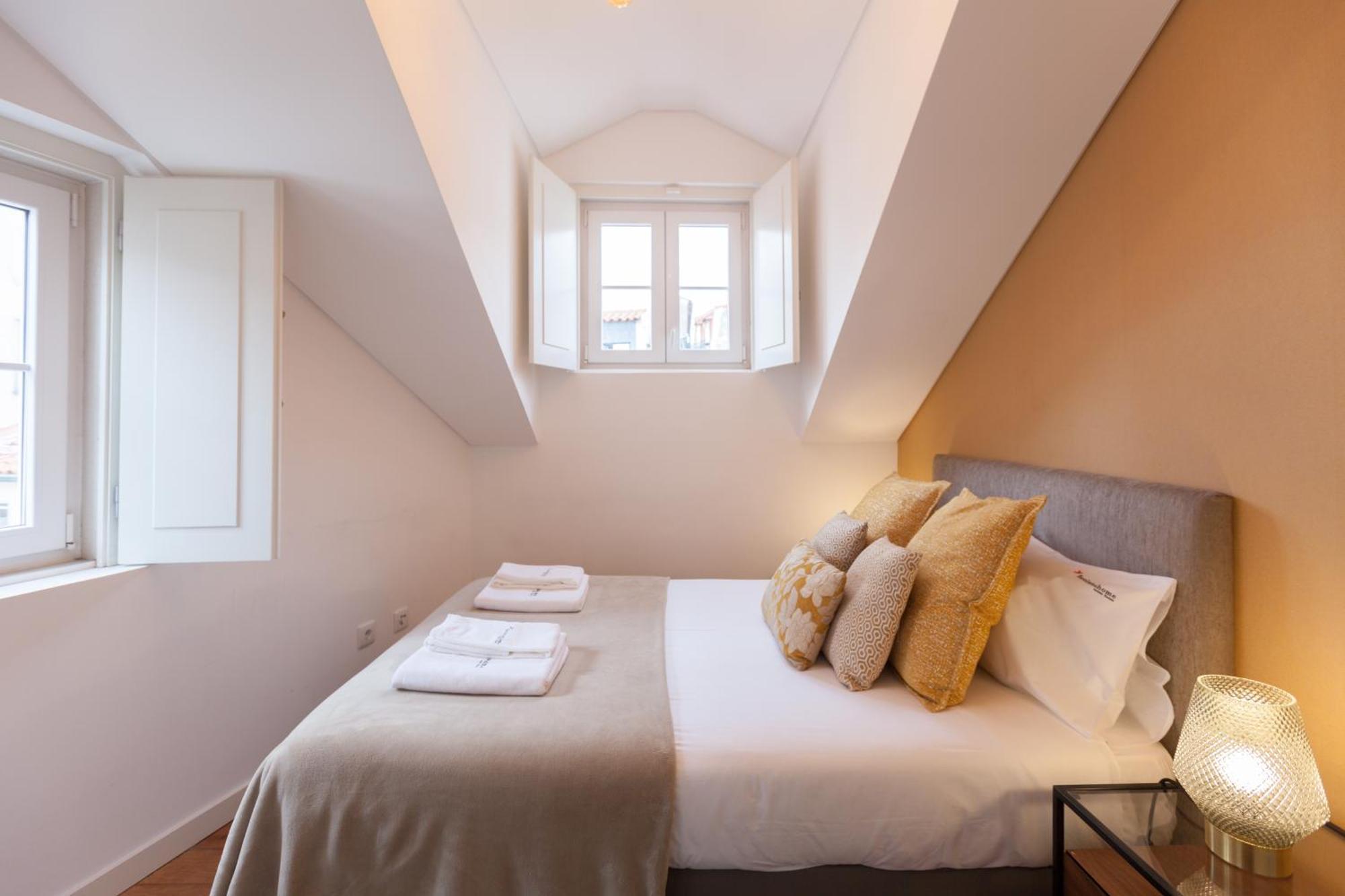 Apartament Flh Portas Do Sol Duplex With Terrace Lizbona Zewnętrze zdjęcie